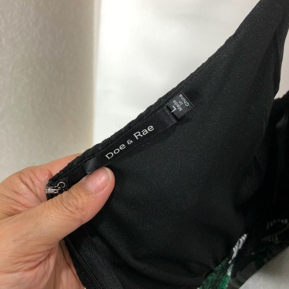 Doe & Rae Floral Print V Neck Dress - Picture 5 of 8